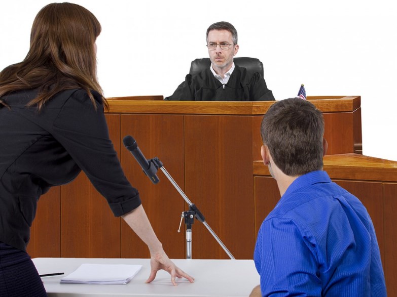 Преимущества использования услуг адвоката во время уголовного судопроизводства