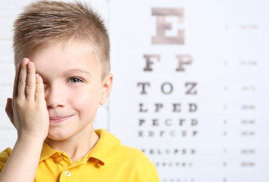 Как выявить проблемы со зрением у ребенка